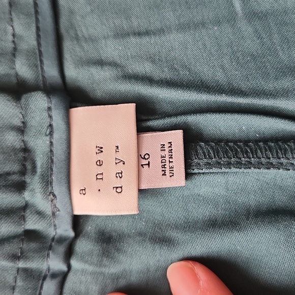 A New Day Teal Cargo Jogger Pants Size 16 - Picture 3 of 4